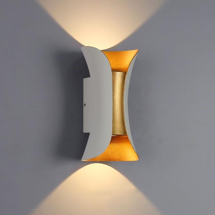 Đèn tường LED trang trí nội thất sang trọng, hiện đại.