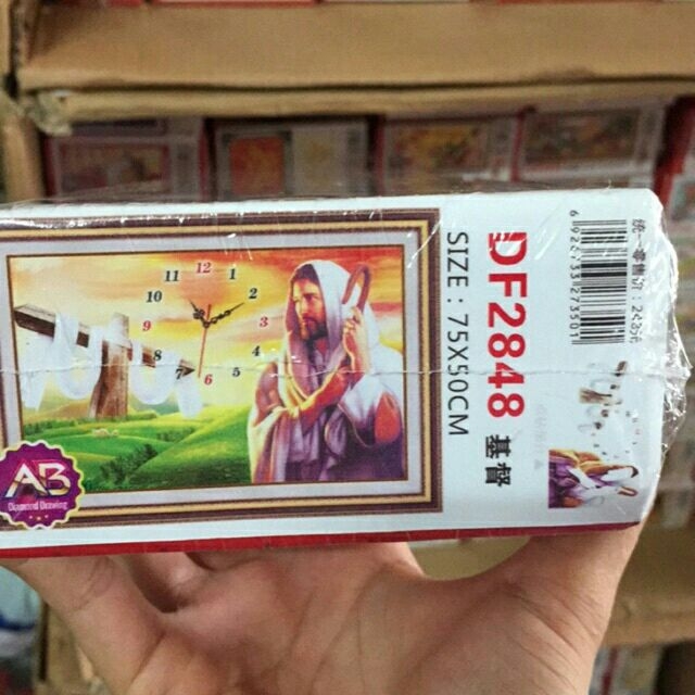 Tranh đính đá Đồng Hồ_ Chúa  chưa đính đá