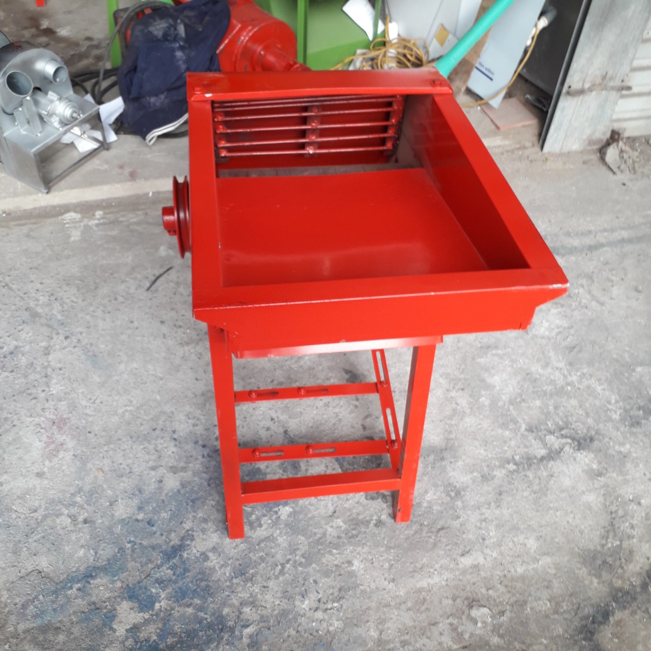 Khung máy tẽ ngô tẽ, tẽ bắp chưa có motor mẫu mới