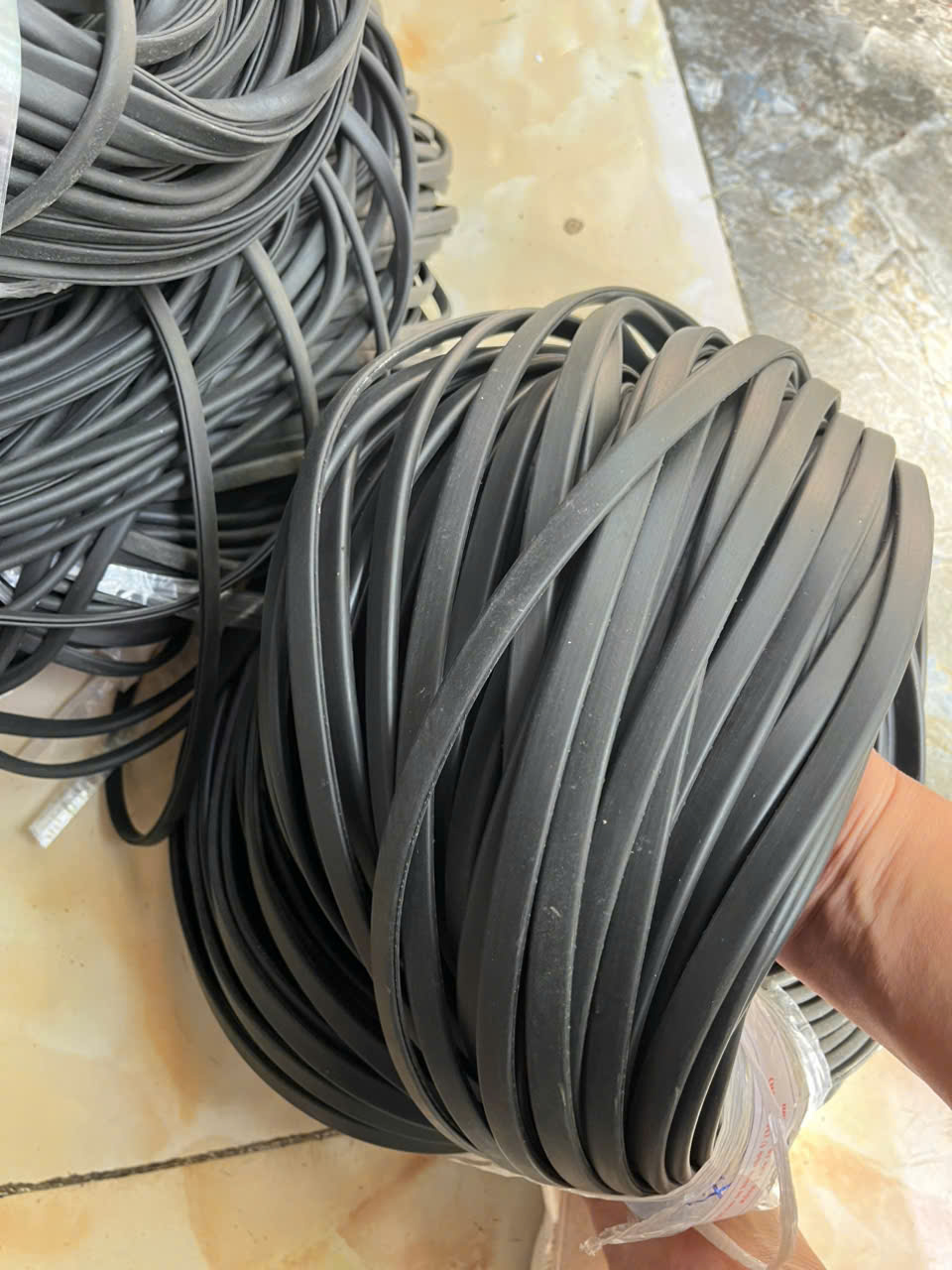 Dải cao su hình chữ U