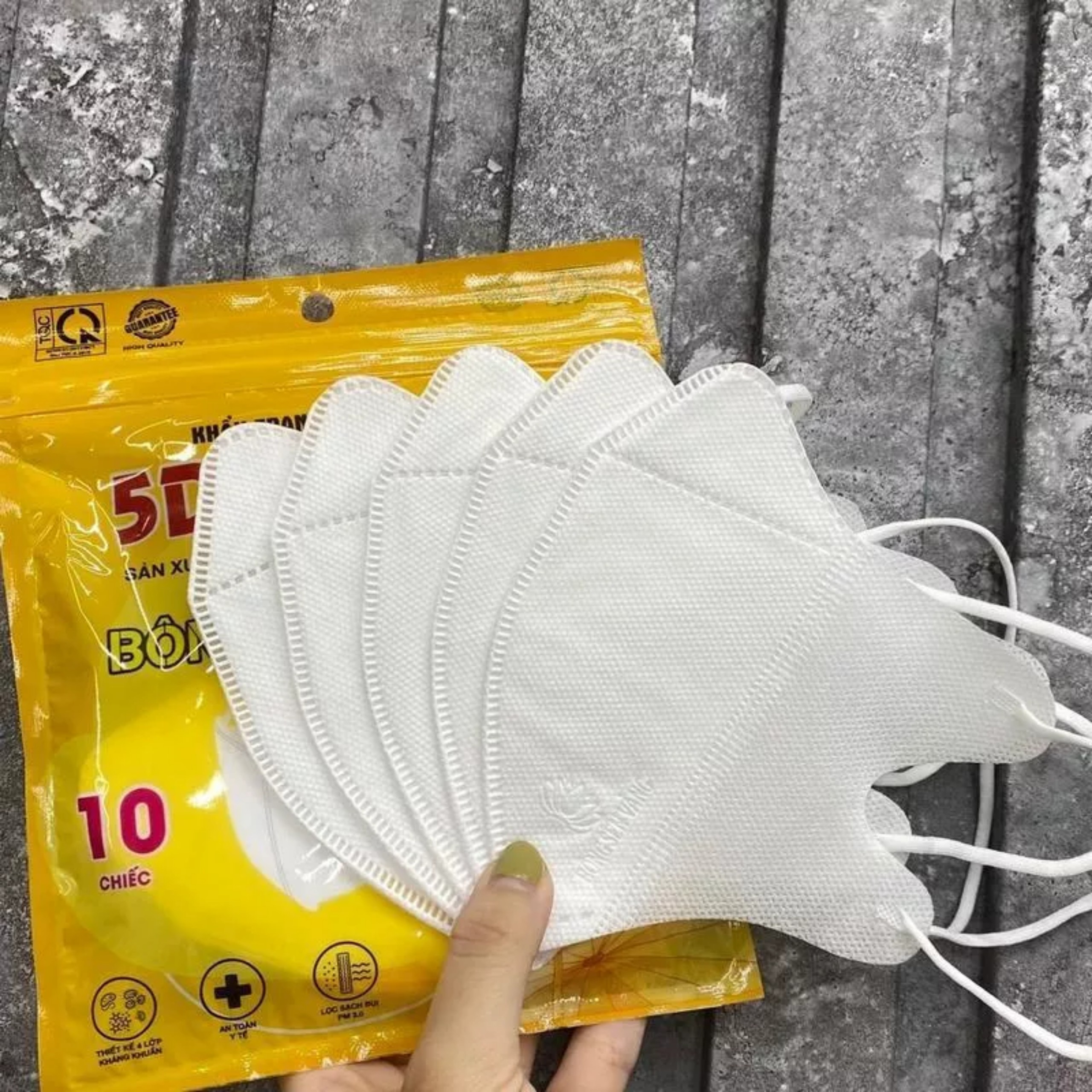 10 Khẩu Trang - Taky, Màu Tắng 5D BS Mask Bông Sen Vàng, Loại Kháng Khuẩn, Lọc Và Ngăn Bụi Thoáng Khí, Đeo Không Đau Tai. Takyhome-7768