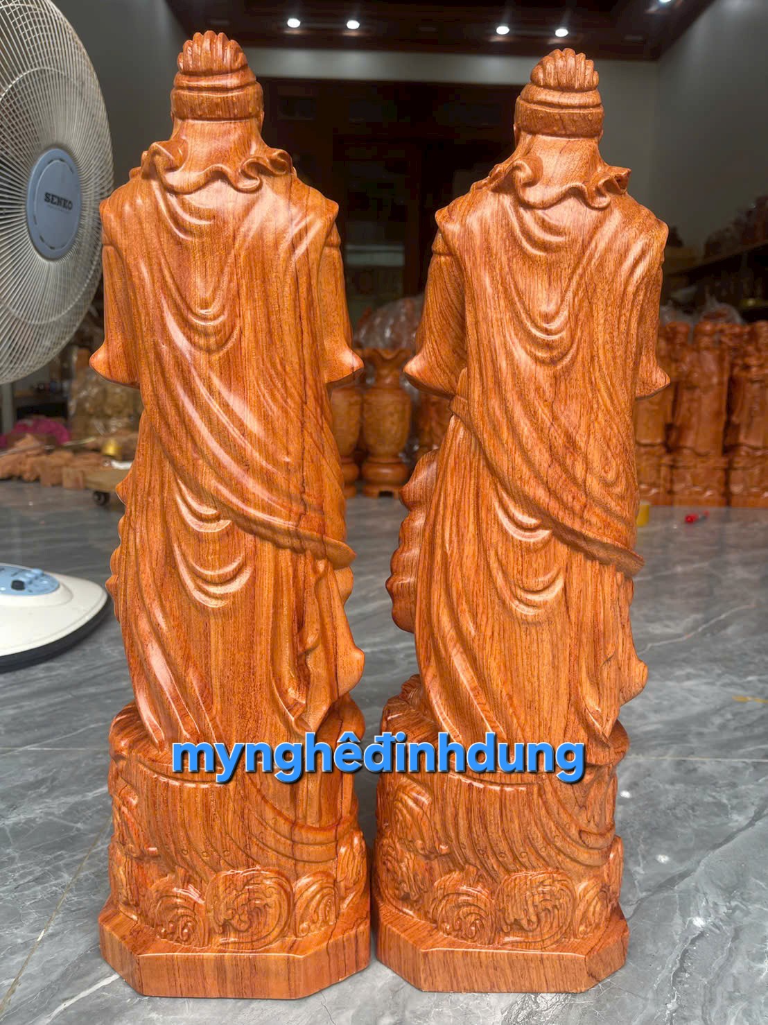 TƯỢNG THÁNH TRẦN QUỐC TUẤN TRẦN HƯNG ĐẠO BẰNG GỖ HƯƠNG ĐÁ CAO 50CM