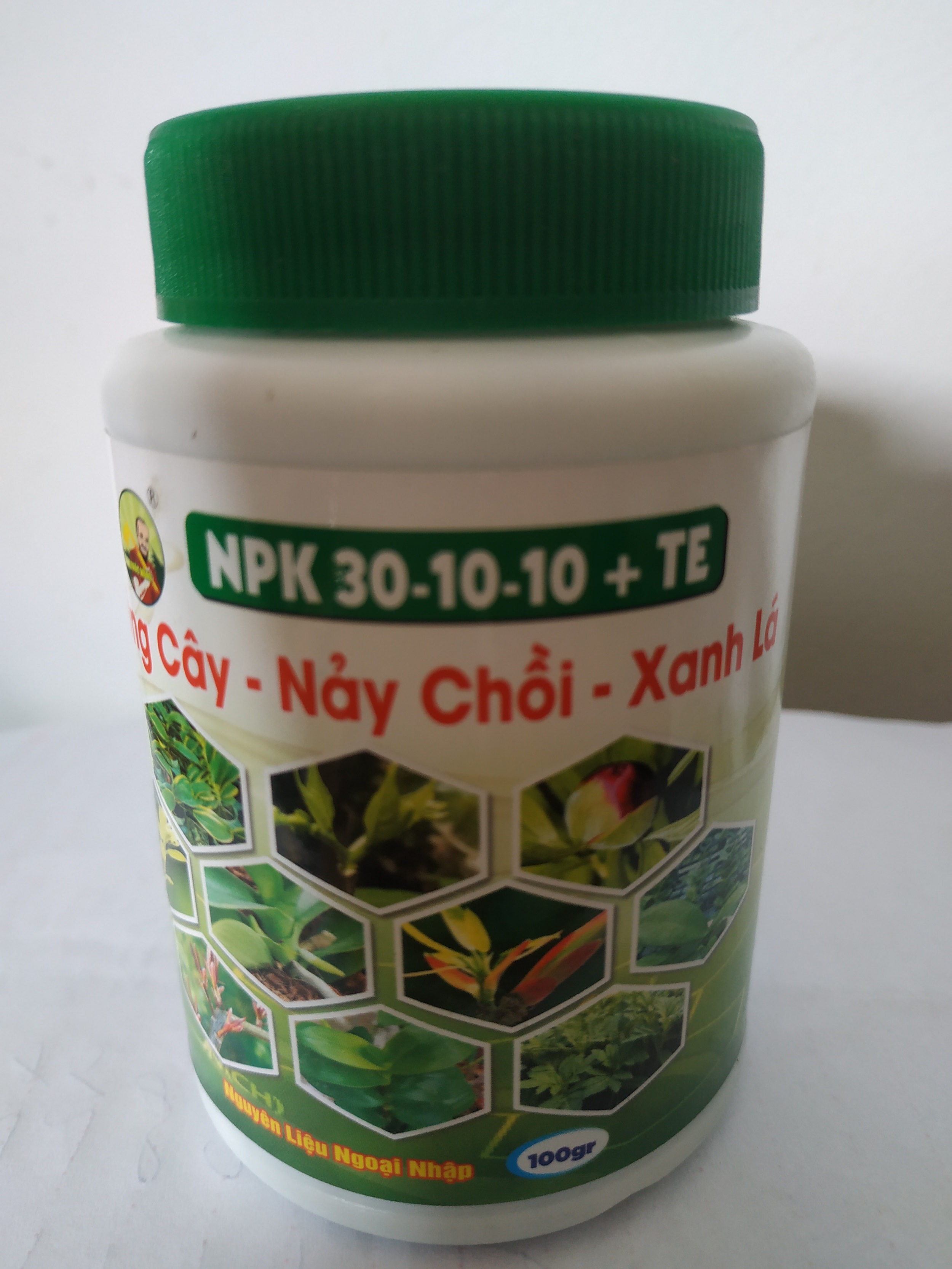 Phân bón vi lượng NPK 30-10-10+TE dưỡng cây-nảy chồi- xanh lá - bomax chai 100 gram