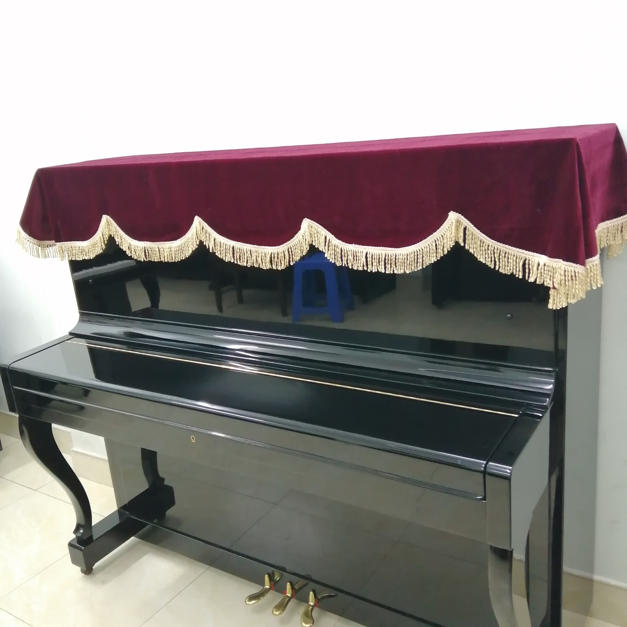 KHĂN PHỦ ĐÀN PIANO CƠ NHUNG ĐỎ ĐÔ LOẠI 1 MAY 2 LỚP DÀY PHỐI REN VÀNG SANG TRỌNG