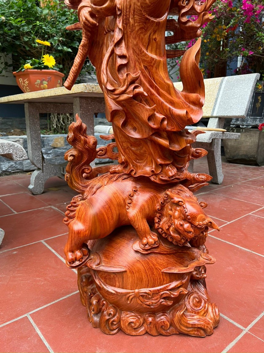 Tượng đạt ma sư tử thuần phục nghê long bằng gỗ hương đá đẹp long lanh kt cao 1m20×38×19,9cm