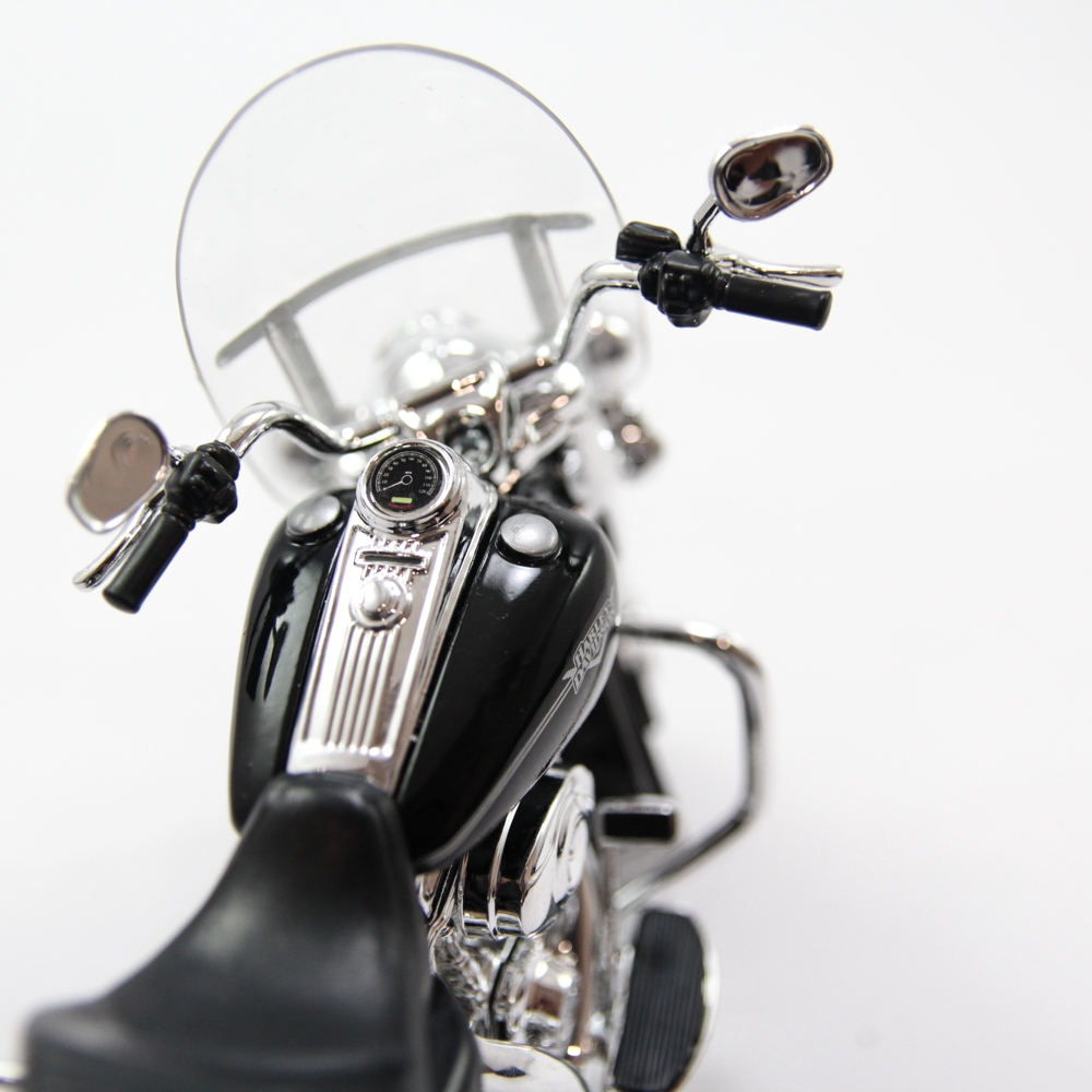 Mô Hình Xe Harley Davidson 2013 FLHRC Road King Classic Black 1:12 Maisto MH - 32322