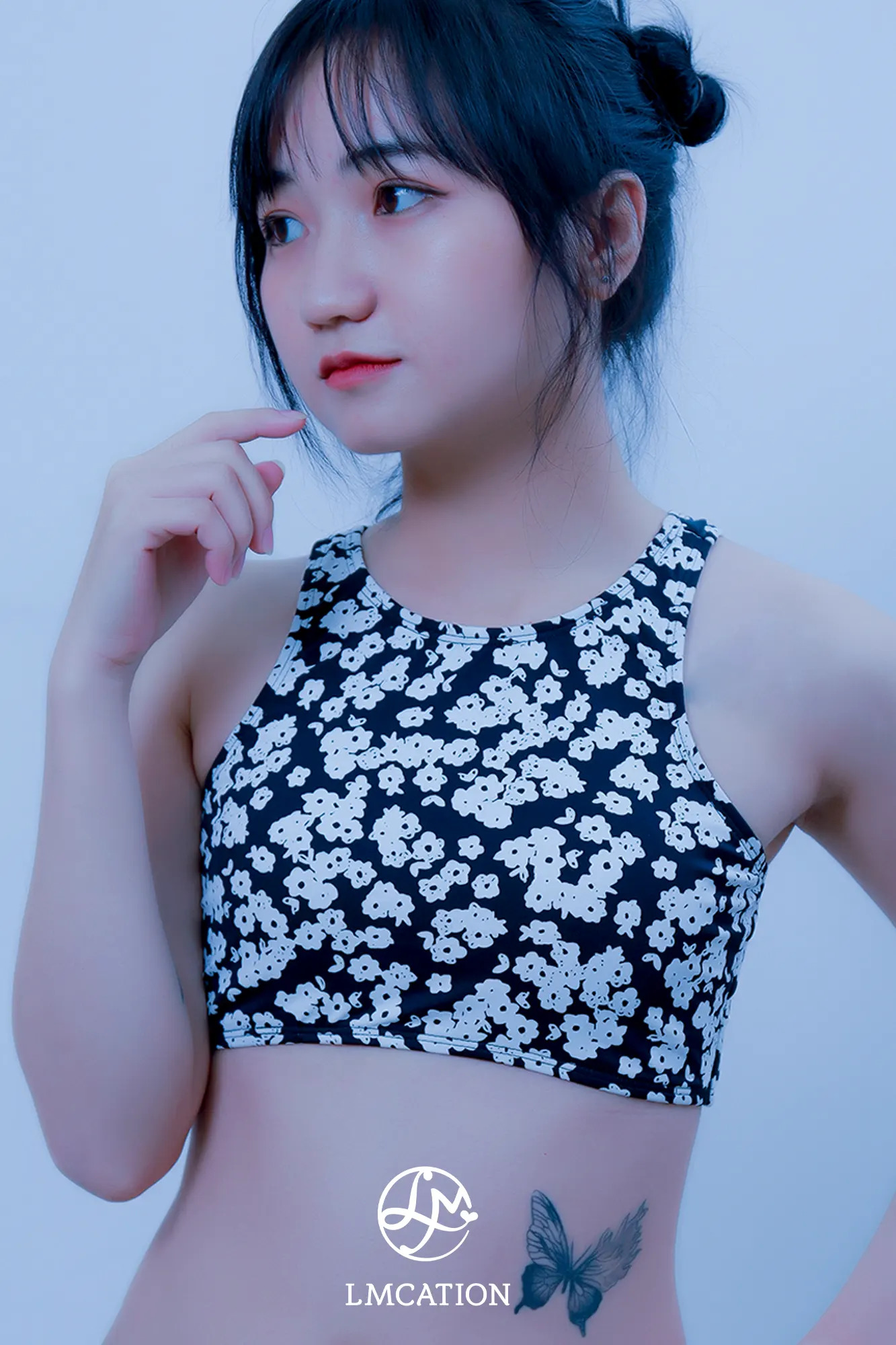 Áo bikini đa năng Gym-to-swim LMcation Lena - Hoa Nhí Đen Trắng