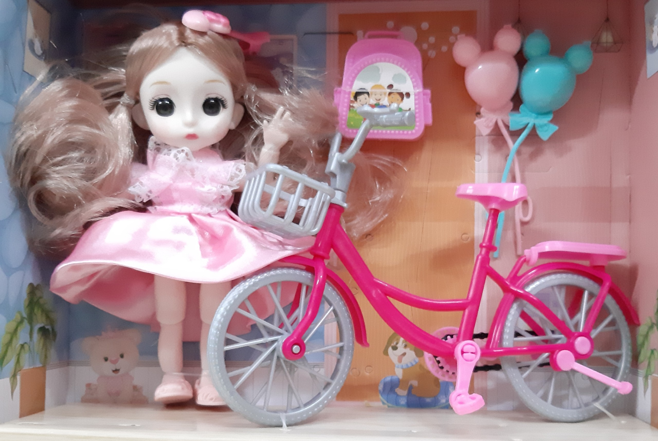 (HÀNG MỚI VỀ) Đồ chơi búp bê mini có khớp kèm chiếc xe đạp, cặp sách và bóng bay màu sắc tươi sáng
