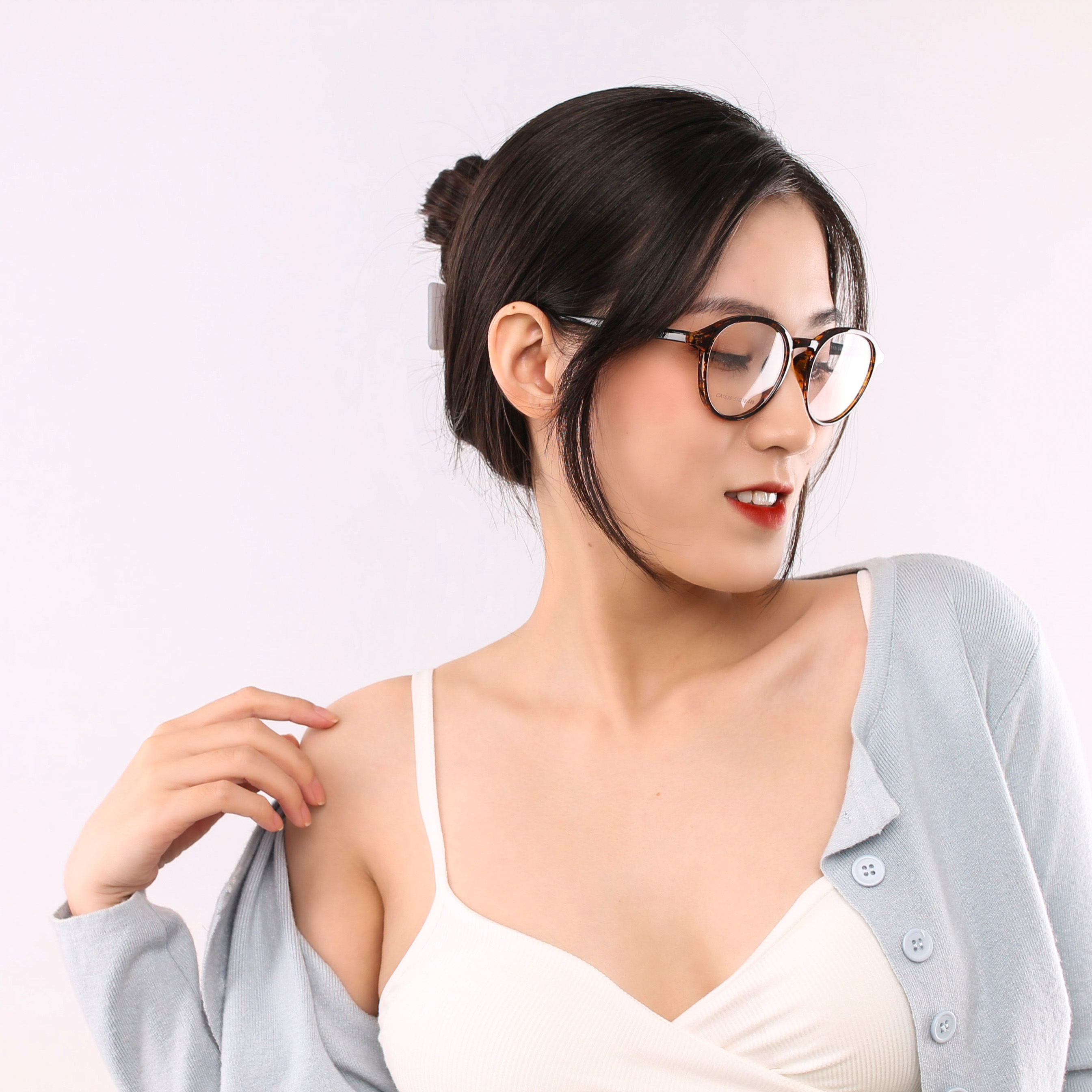 Gọng kính nhựa dẻo tr90 thời trang nam nữ Ouress CA1636