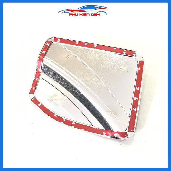 Ốp nắp bình xăng Navara 2015-2016-2017-2018-2019 mạ crom chống trầy trang trí ô tô