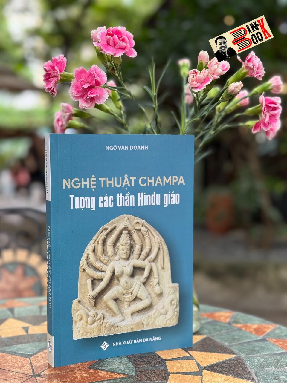 NGHỆ THUẬT CHAMPA - TƯỢNG CÁC THẦN HINDU GIÁO - Ngô Văn Doanh - NXB Đà Nẵng