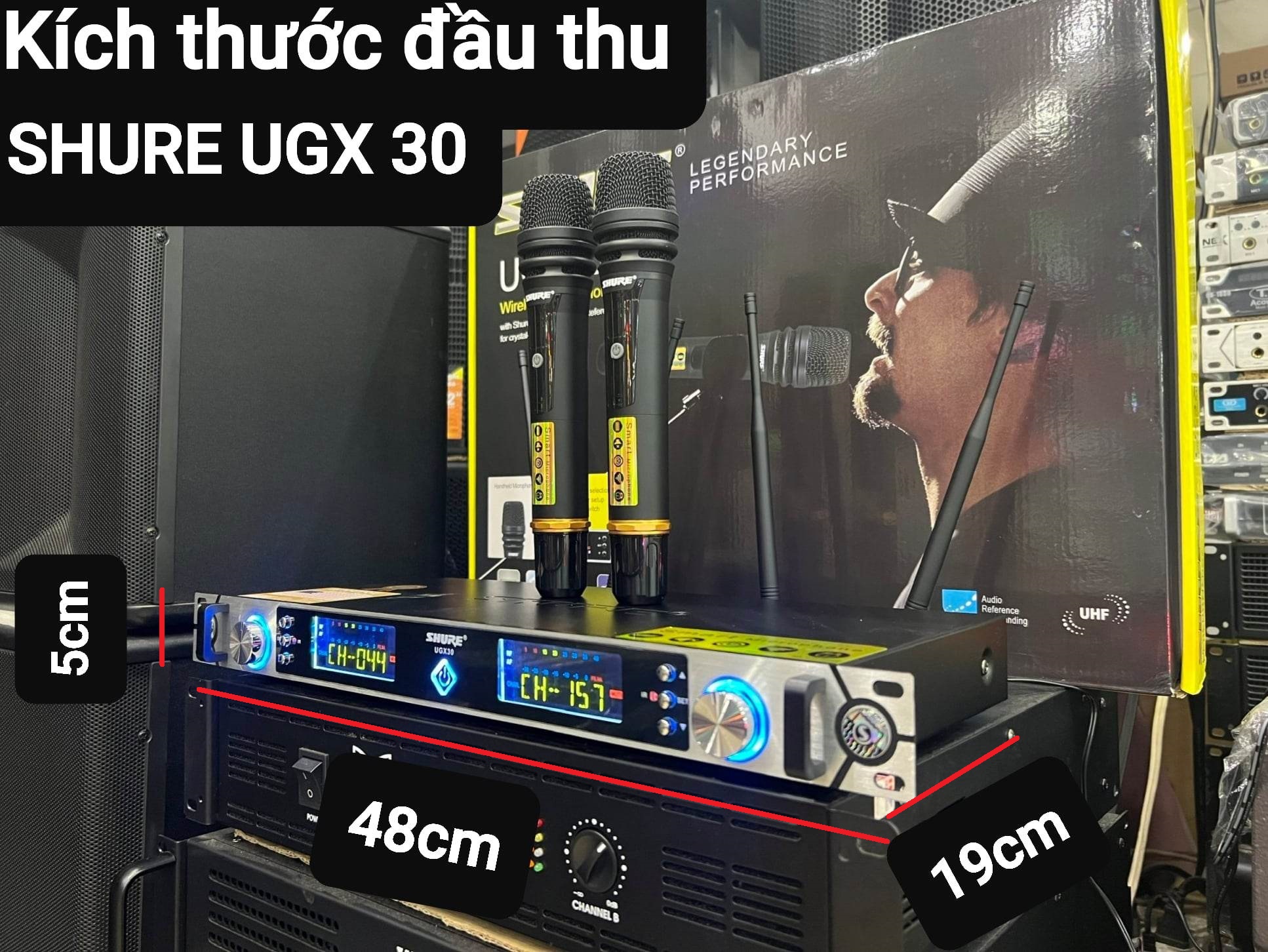 Bộ Micro không dây SHURE UGX 30: Hàng loại 1,Thu âm tốt, Sáng tiếng.Chống hú/rít,Tự ngắt tiết kiệm Pin, Vỉ tím, 4 Ăngten thu sóng xa