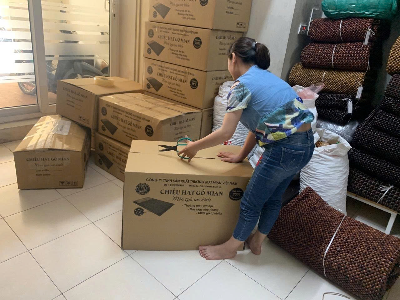 Chiếu Hạt Gỗ Cẩm Lai Cao Cấp - Kích Thước 1,8mx2m , Massage Sâu Không Bám Mồ Hôi , Sang Trọng Phong Thuỷ Tài Lộc