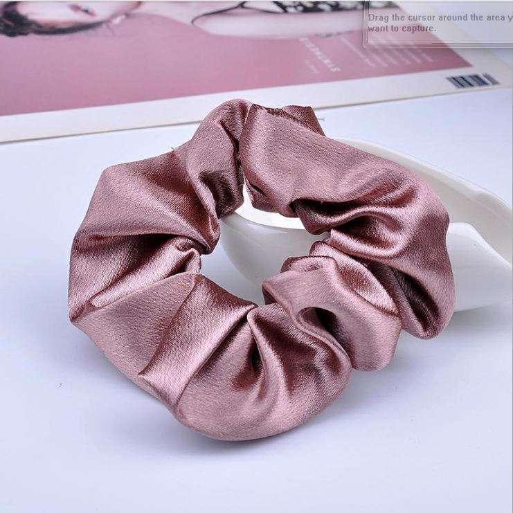 Combo 2 Dây Chun Buộc Tóc Scrunchies Vải Lụa Xinh Xắn (màu ngẫu nhiên)