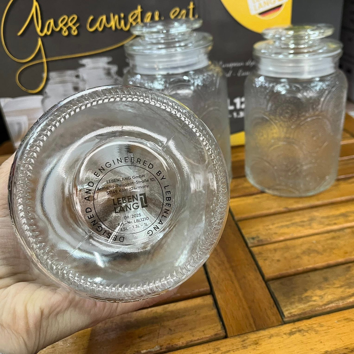 Bộ 3 Hũ Thủy Tinh Đựng Thực Phẩm Lê Bên Làng LBL1210, Nắp Kín, Hoa Văn, Dung Tích 1L, 1.3L, 1.5L