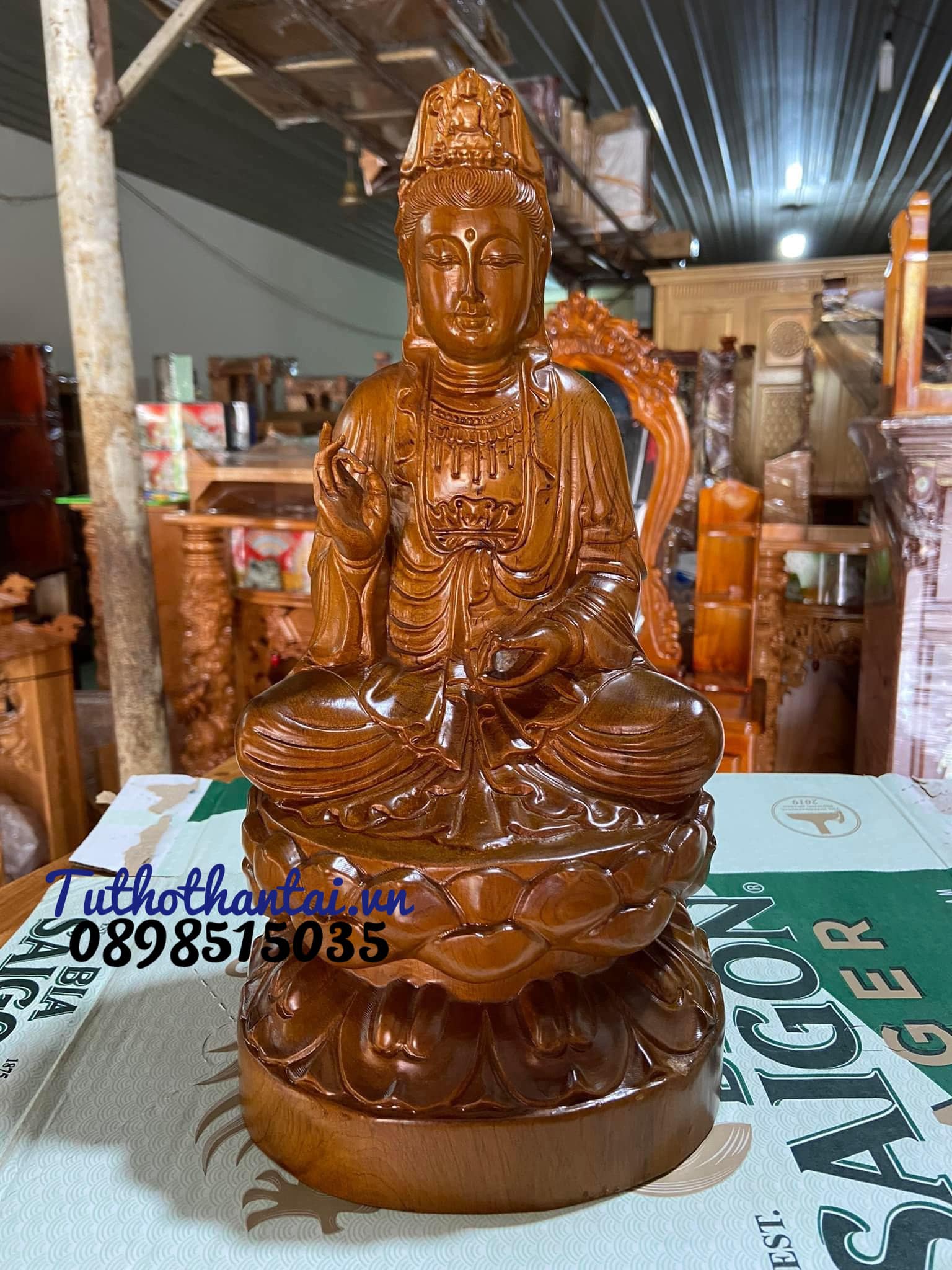 Tượng Phật Quan Âm gỗ Bách Xanh