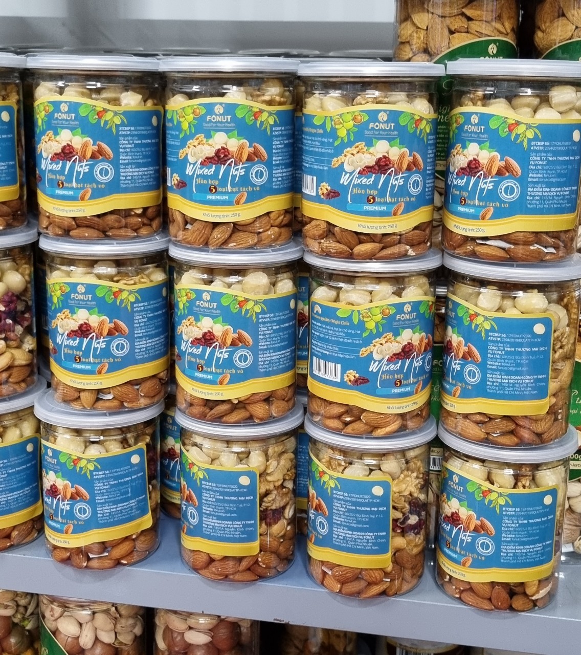 Mixed Nuts 5 loại hạt dinh dưỡng macca, hạt điều, óc chó đỏ, óc chó vàng, hạnh nhân đã tách vỏ