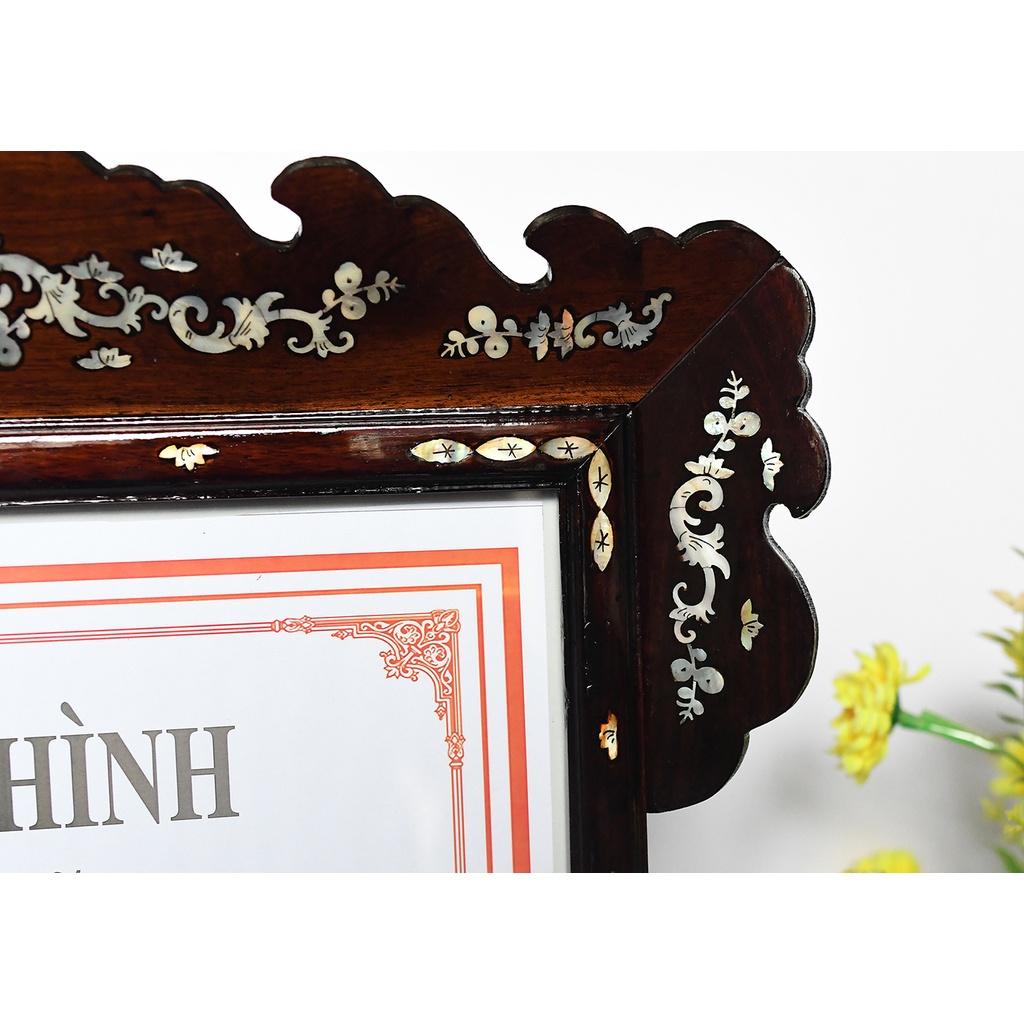 khung hình thờ gỗ Gõ, cẩn ốc xà cừ 35 x 25