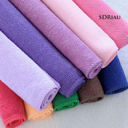 Bộ 10 khăn vệ sinh xe ô tô tiện dụng