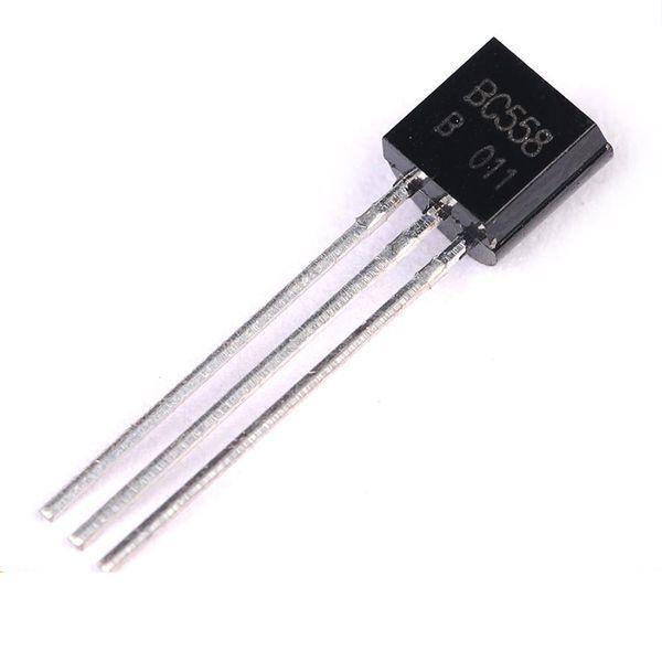 50con Transistor BC558 (pnp)