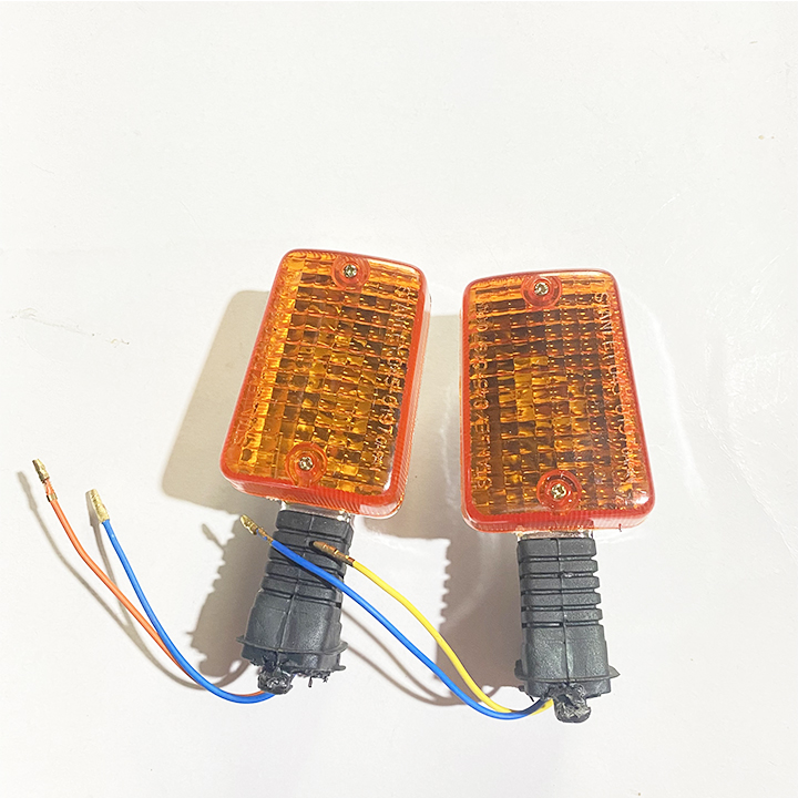 Bộ 2 Đèn Xi Nhan Sau Xe Máy Cub 82 Loại Đẹp