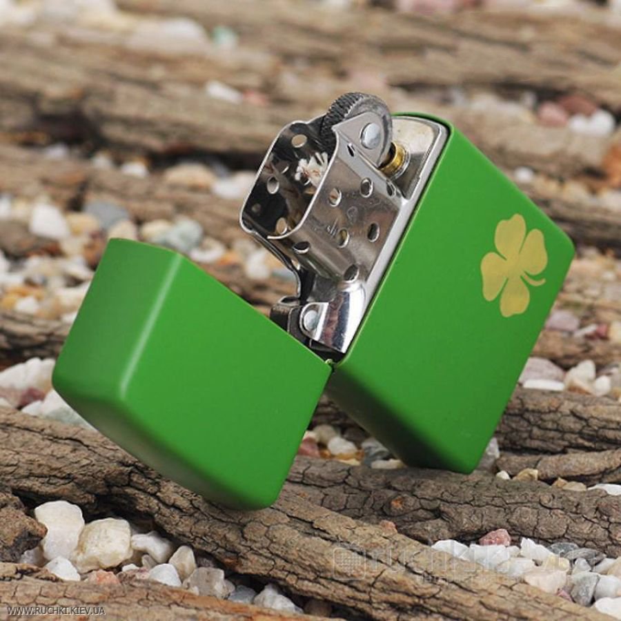 Bật Lửa Zippo 21032 – Zippo Lucky Clover – Shamrock Green Matte