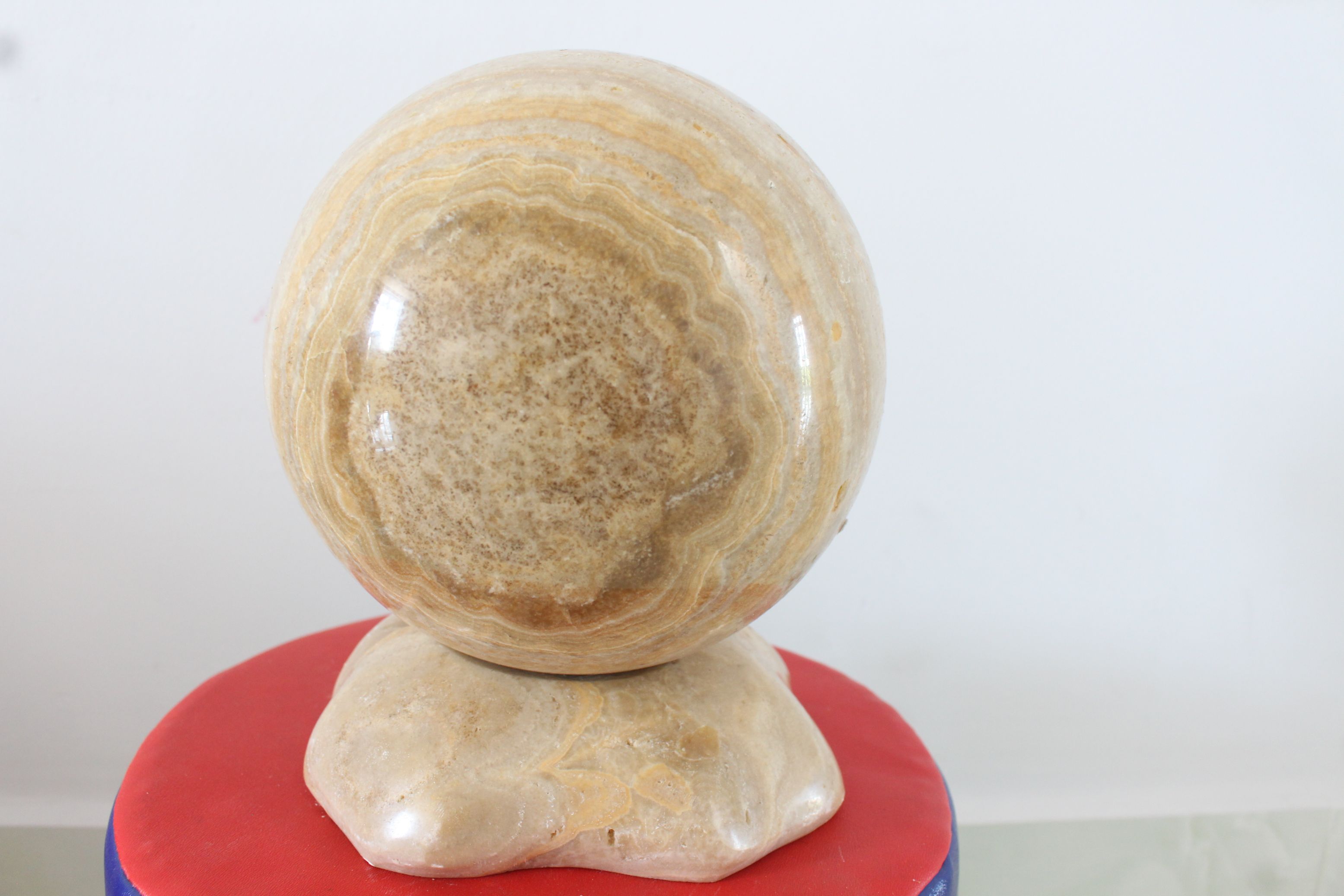 Bi cầu đá Serpentine nguyên khối trưng bày phong thủy MS21