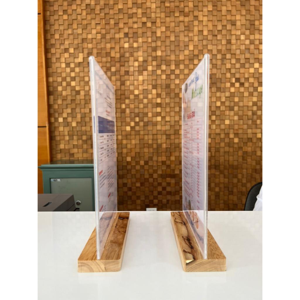 Menu mica A4 đế gỗ tự nhiên cho nhà hàng, văn phòng, doanh nghiệp.