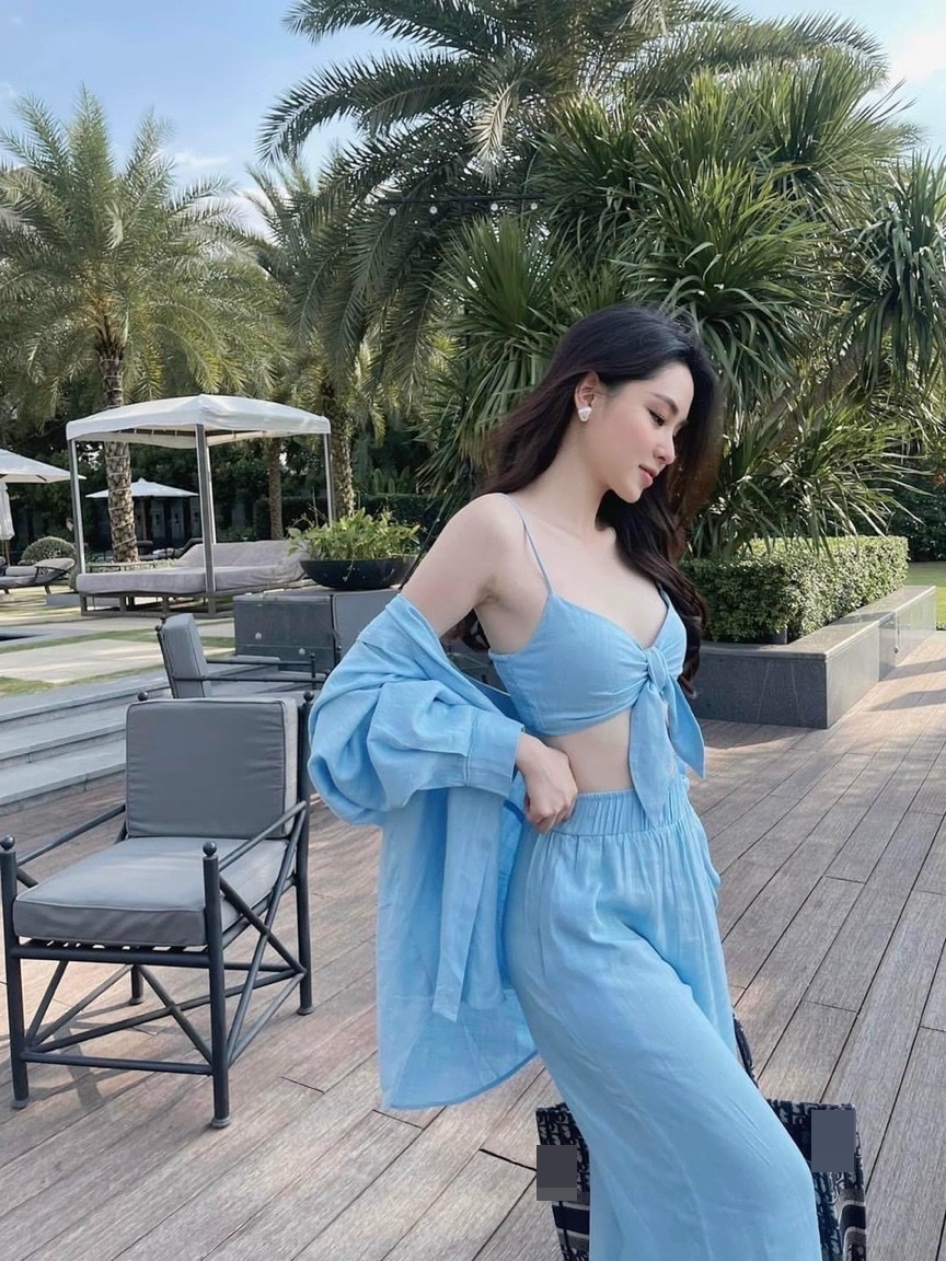 SET ÁO BIKINI DÂY CROPTOP LƯNG THUN + QUẦN DÀI ỐNG SUÔNG ĐỨNG LƯNG CAO ỐNG RỘNG + ÁO SƠ MI RỘNG TRƠN ĐI BIỂN DẠO PHỐ