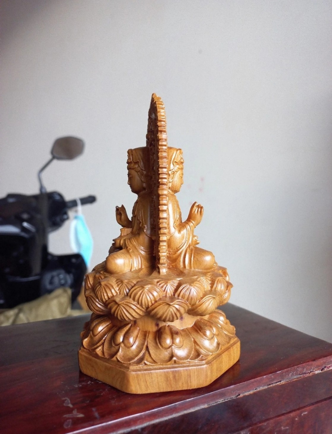 Tượng Phật Bà Quan Thế Âm 2 Mặt Trước Sau,để xe hơi ,bàn làm việc - Gỗ Bách Xanh
