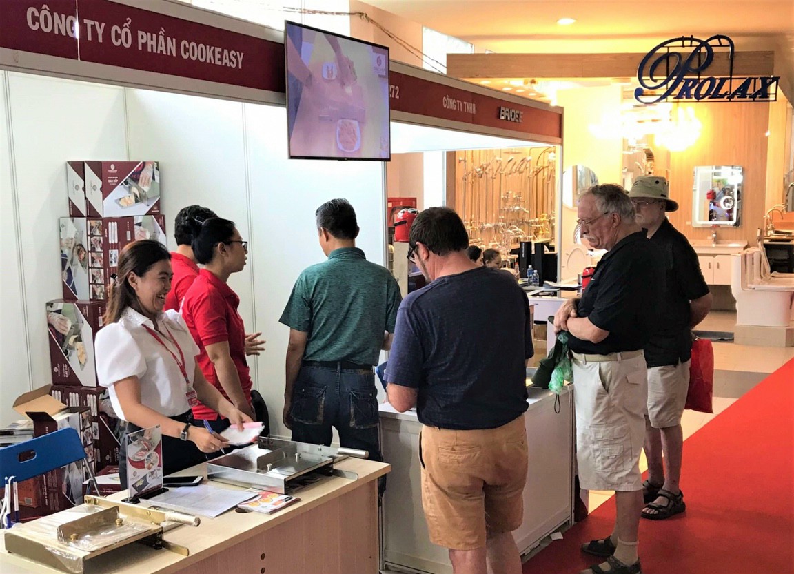Máy chặt thịt gà, thịt vịt Chính Hãng đa năng: chặt xương, thái thịt đông lạnh tốt nhất hiện nay Bản đặc biệt CE800