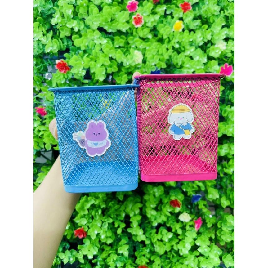 Ống Cắm Bút Kim Loại Họa Tiết Cute