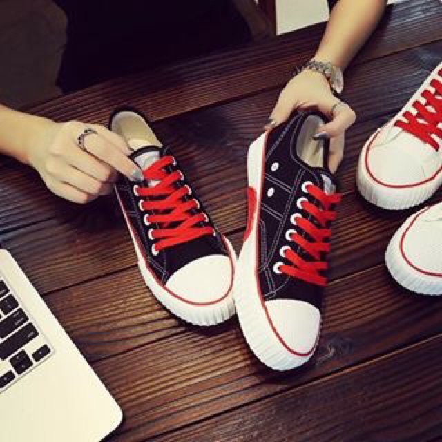 Giày thể thao dây đỏ mẫu mới