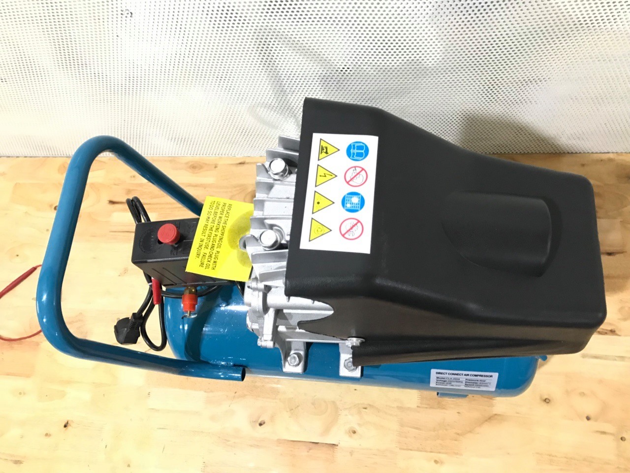 Máy nén khí có dầu đầu liền 2HP Classic CLA-2024