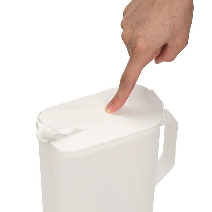 Bình nước Pearl Life Cool Square 2L, làm từ nhựa PP cao cấp vô cùng tiện lợi & hữu ích - nội địa Nhật Bản