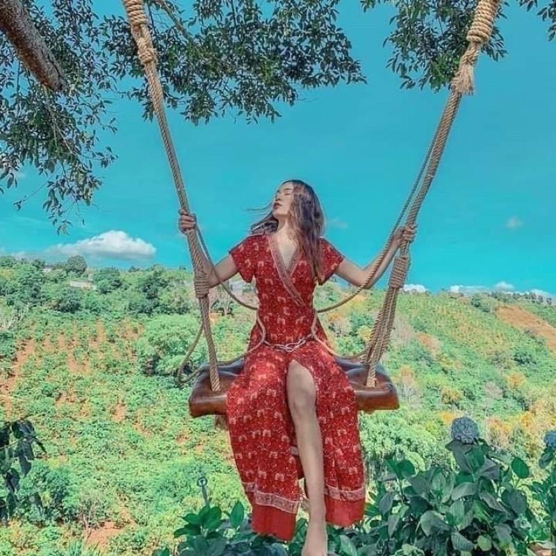 Váy Du Lịch Đỏ Thổ Cẩm Boho Buộc Eo Cộc Tay