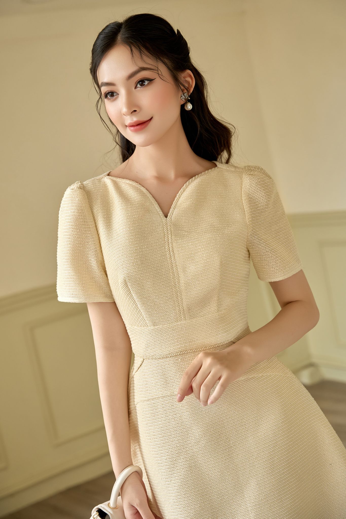 OLV - Đầm Valerie V Neck Dress