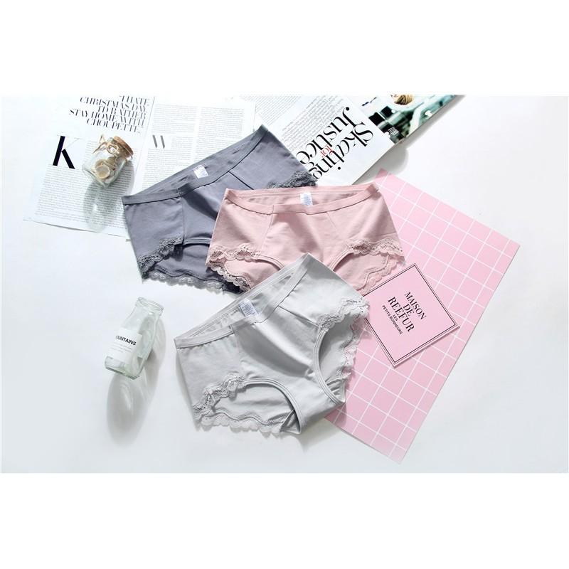 Quần lót cotton viền ren cạp cao