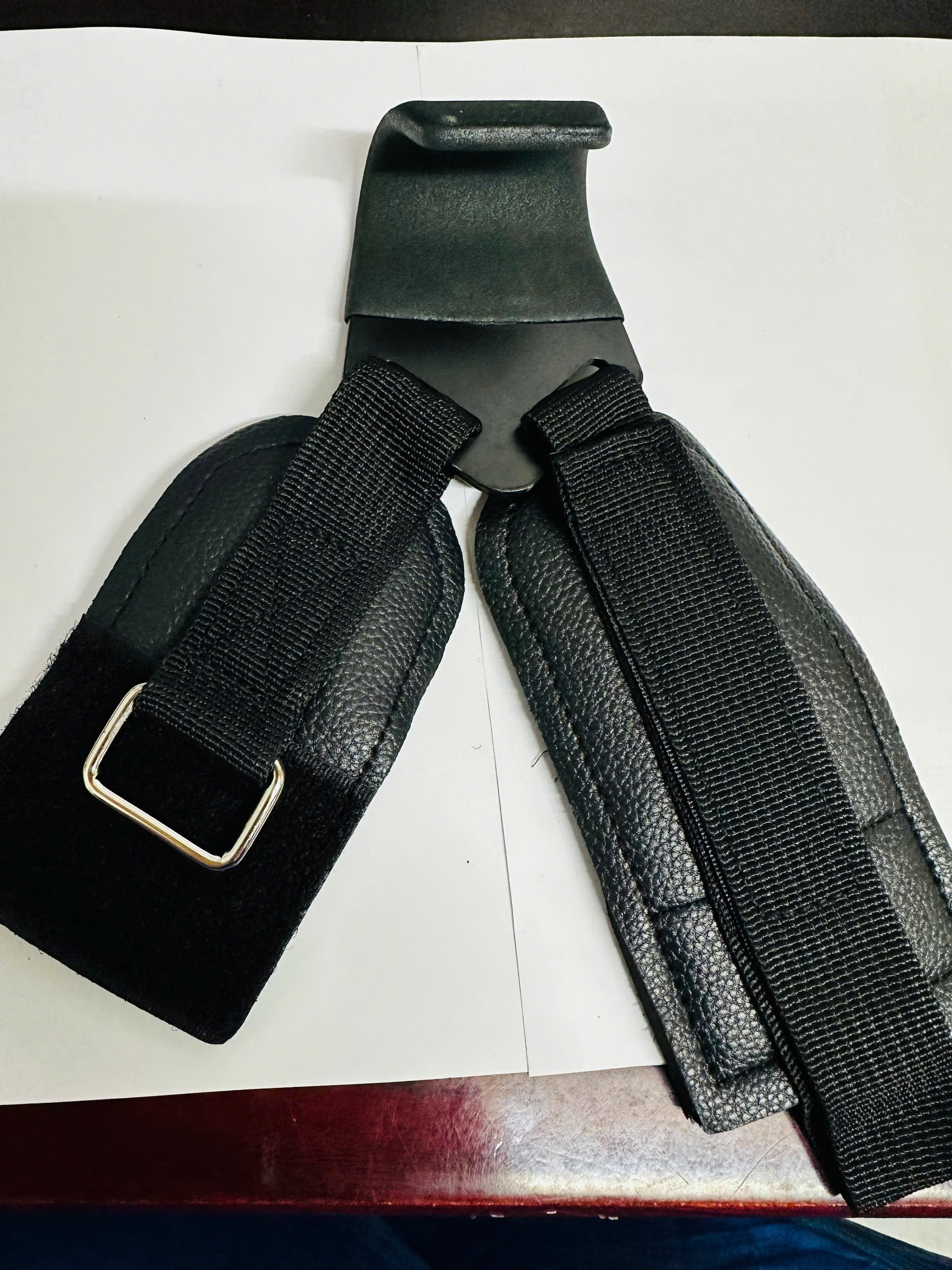 Quấn Cổ Tay Da Tập Xà Đơn Có Móc Thép,Găng Tay Có Móc Thép Nâng Tạ,móc Thép sơn tỉnh điện bọc đệm Nhám