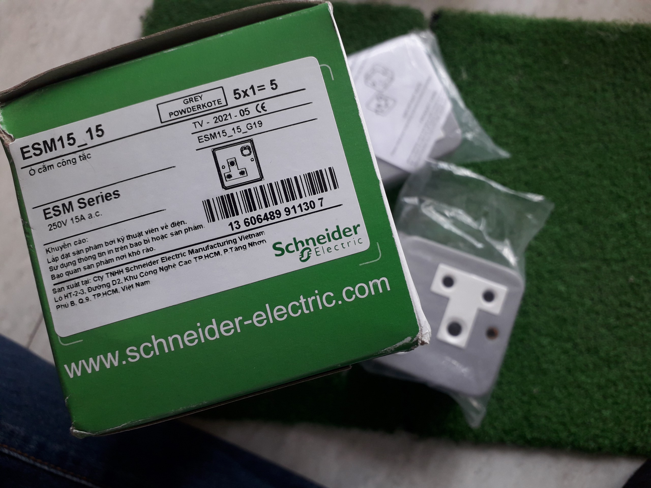 Công tắc ổ cắm EMS15-15 13A Series S30 Schneider