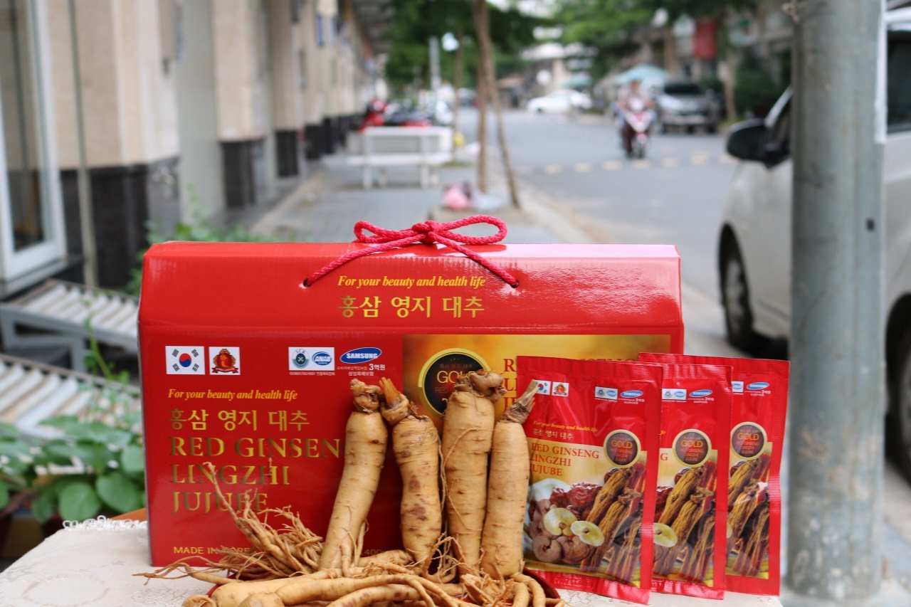 Combo 2 hộp Nước Hồng Sâm Linh Chi Táo Tàu Red Ginseng Lingzhi Jujube Gold Hàn Quốc date 07/2025, tặng kèm 1 hộp kẹo sâm mềm Hàn Quốc 200g