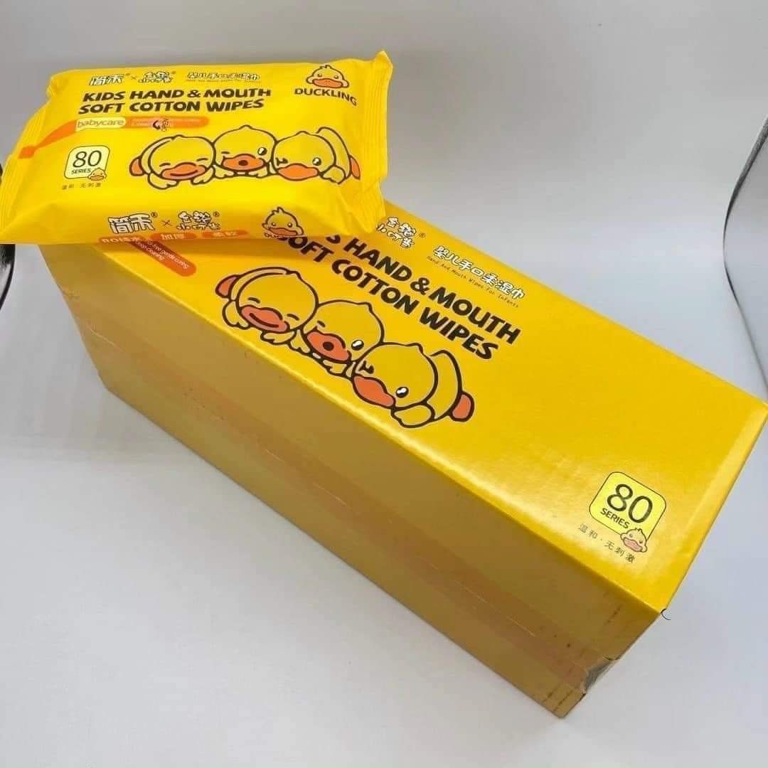 Khăn giấy ướt vịt vàng thế hệ mới (Thùng 10 gói) chất liệu an toàn, không gây kích ứng da, không cồn, không mùi, không gây kích ứng da - Hàng nội địa Trung
