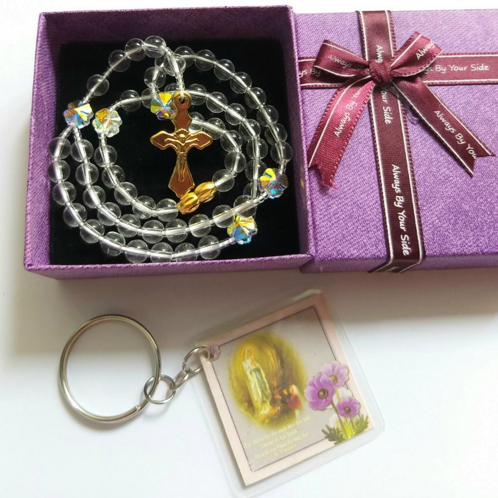 Tràng chuỗi Mân côi 50 hạt Mã não trắng trong 6mm Thánh giá mạ vàng mix hoa Pha lê trắng