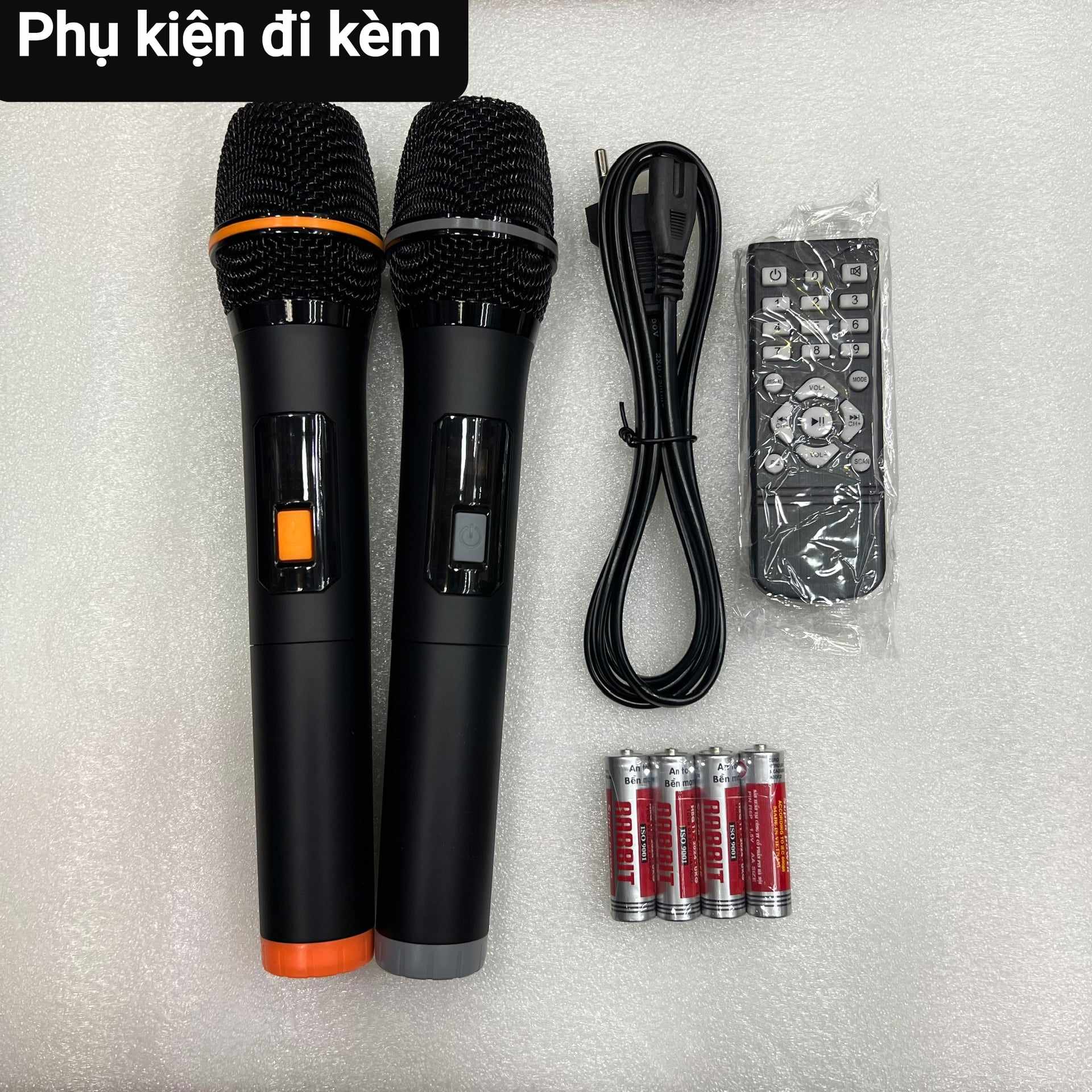 Loa kéo Karaoke Bluetooth CM.Audio K12: Bass 30, Thiết kế 3 loa, Công suất 350W, Chống hú tốt. Có kèm 2 Micro không dây