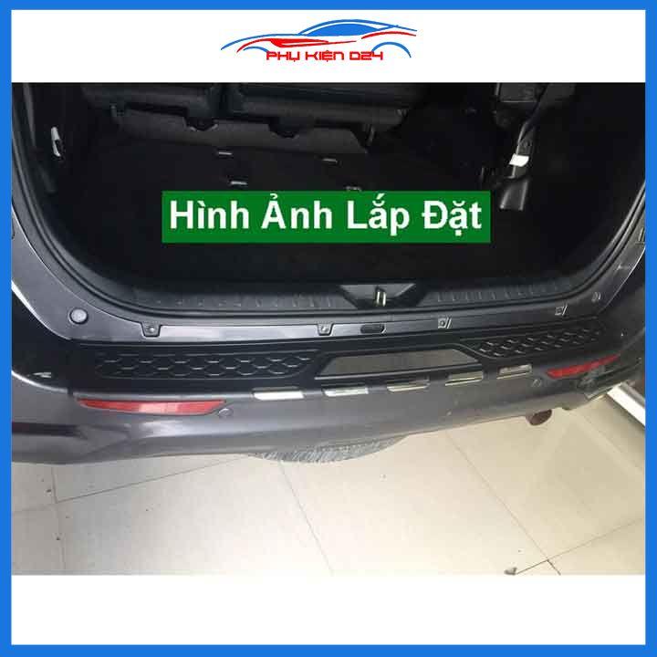 Ốp chống trầy cốp ngoài nhựa đen cho Fortuner 2009-2010-2011-2012-2013-2014-2015 phản quang trang trí bảo vệ xe