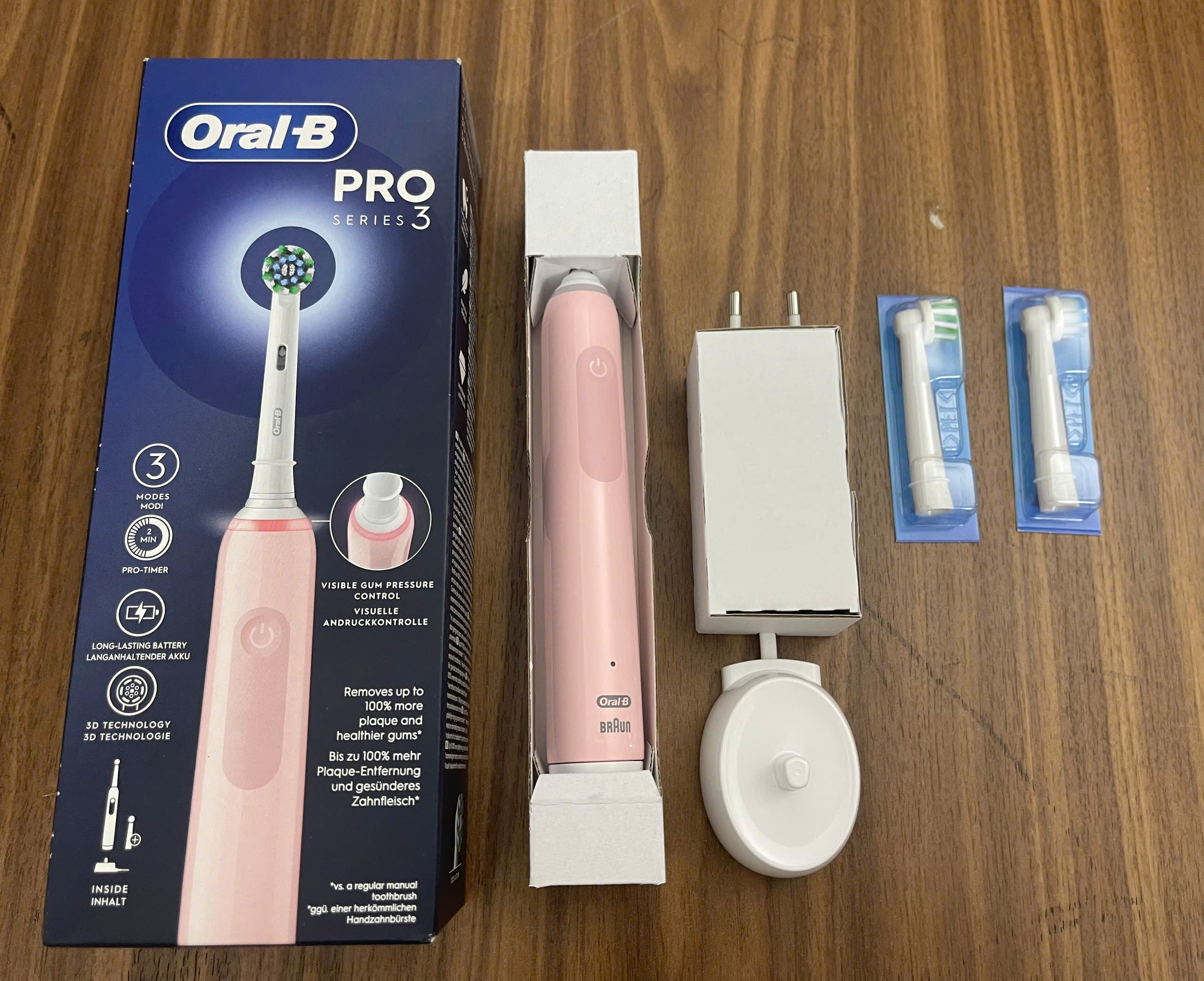 BÀN CHẢI ĐÁNH RĂNG ORAL B PRO SERIES 3 MÀU HỒNG KÈM 2 ĐẦU BÀN CHẢI Hàng chính hãng