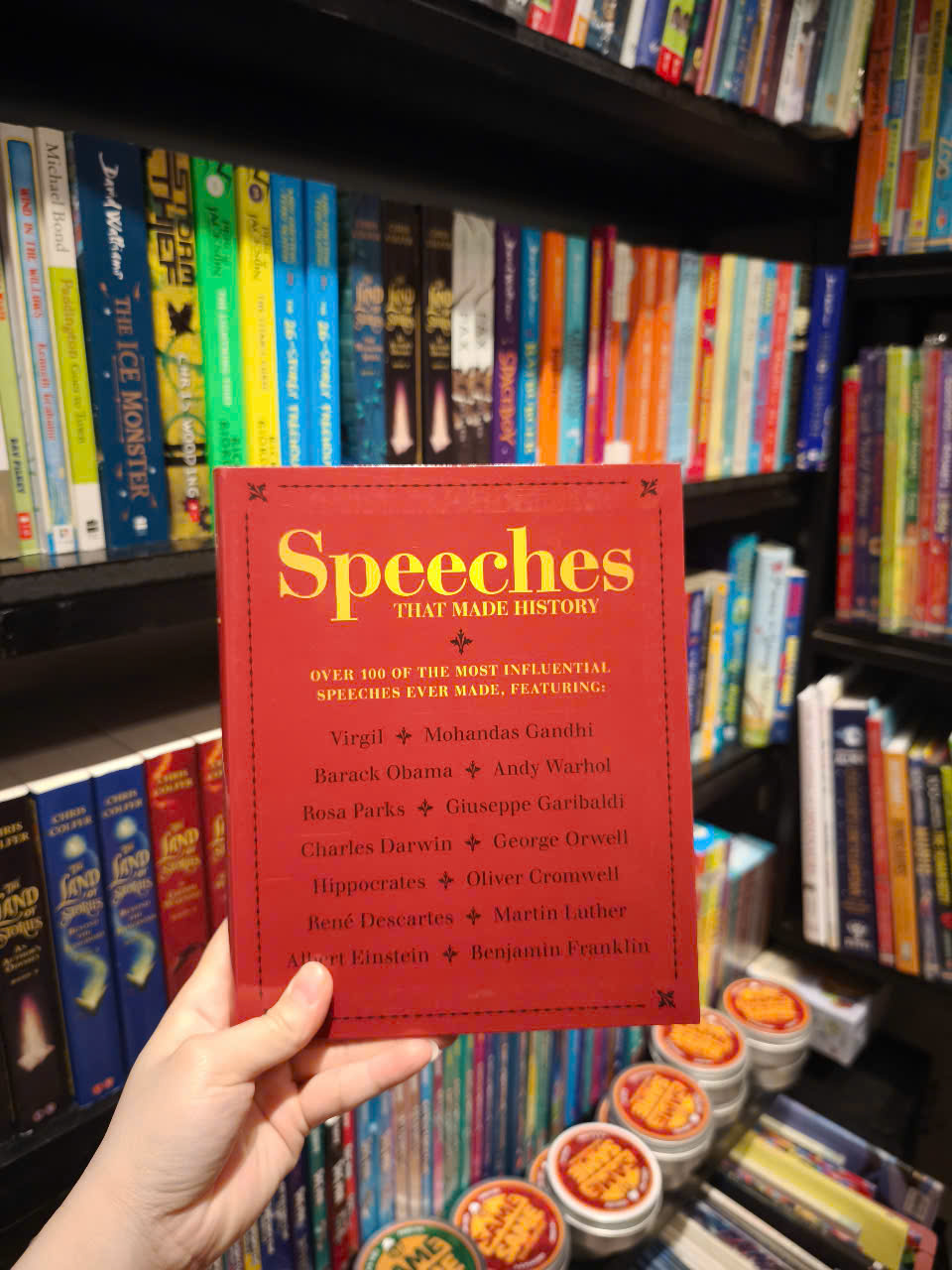 Sách - Speeches that Made History: Over 100 of the most influential speeches ever made by Bounty Books