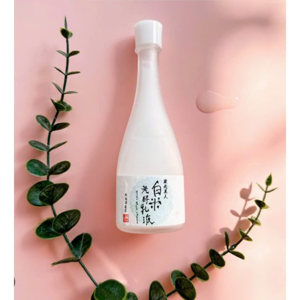 Tinh Chất Cấp Ẩm Kuramotobijin White Rice Fermented Moisture Chiết Xuất Men Gạo (Chai 120ML)