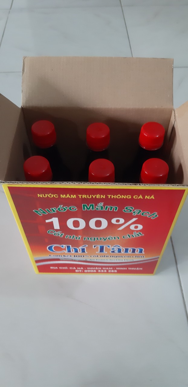 Thùng 6 chai nước mắm cá cơm truyền thống Chí Tâm - sạch cốt nhỉ nguyên chất 100% tự nhiên ( 500ml/ chai)