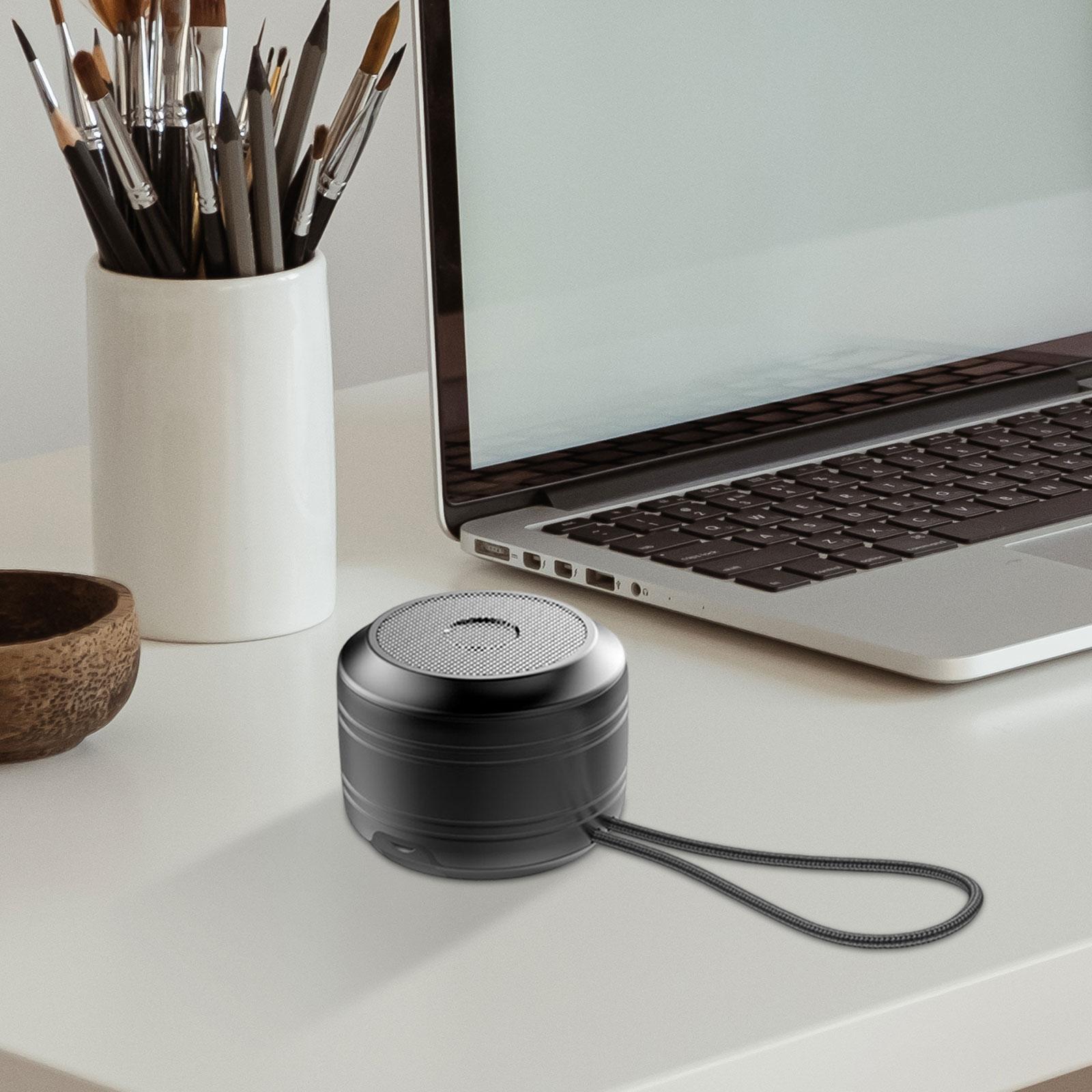 Portable Wireless Bluetooth Speaker Mini Speaker with Hanging .6x5.5cm